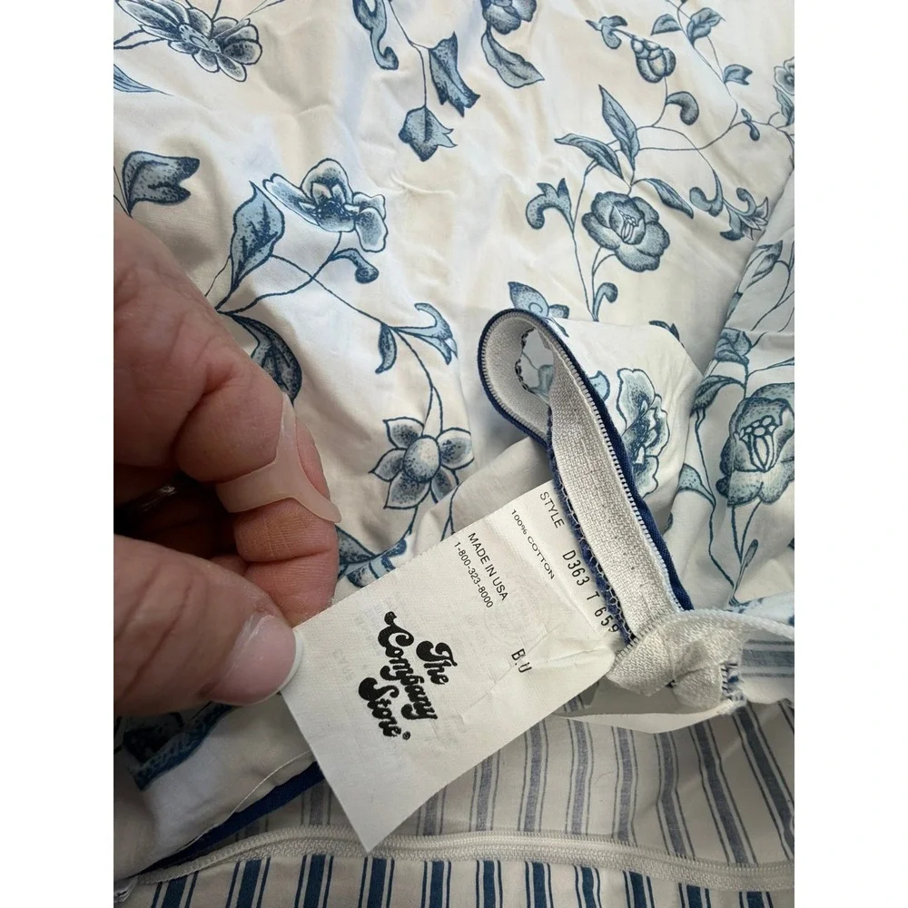 Reversible Blue White Floral & Stripe Duvet Cover& Matching Dust RuffleUSA Twin‎